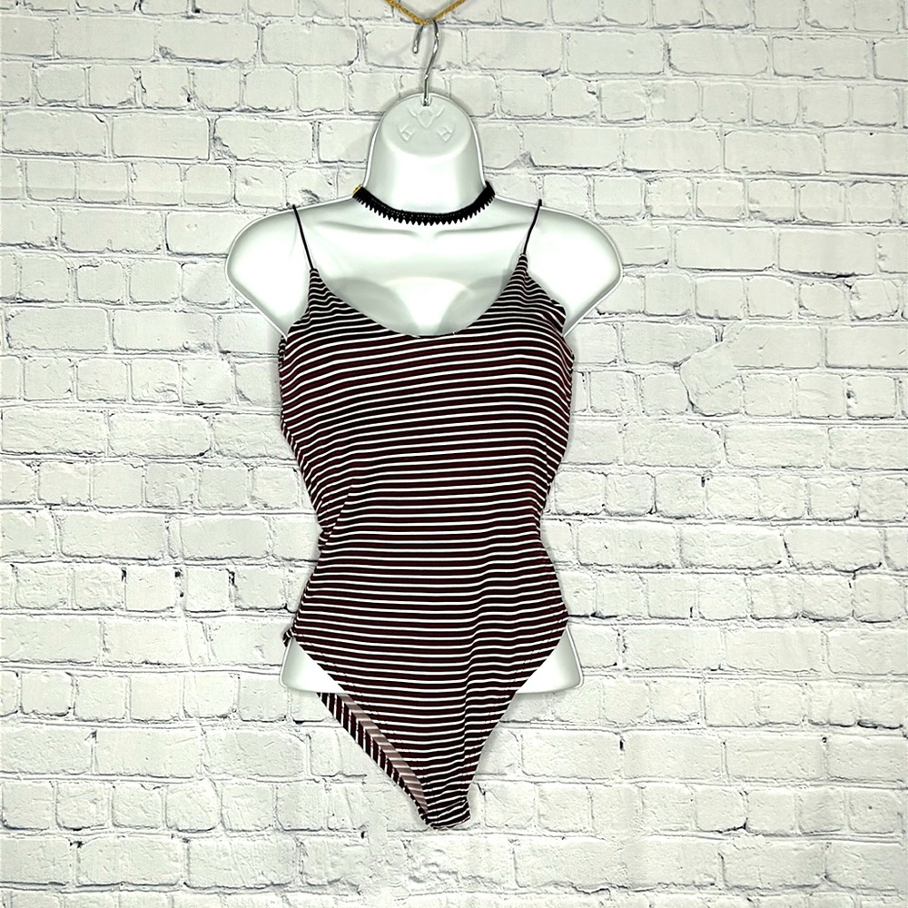 ✨Gaze - Maroon, Black, & White striped Spaghetti Strap Bodysuit Top ❤️🖤🤍